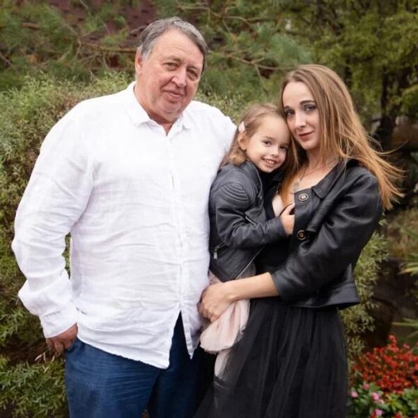 Вина Арпачина. Юрий Малик с дочкой Екатериной и внучкой Эмилией