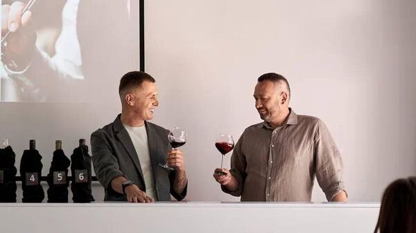 Школа вина Вход