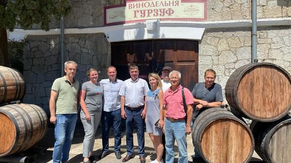 Коллектив ВНИИ Магарач с визитом на винодельне Гудзуф