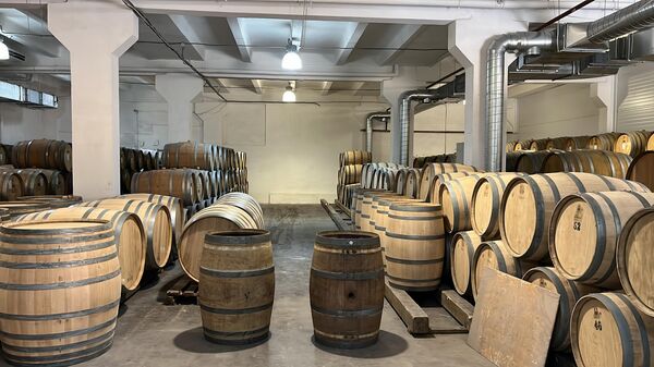 Инновационное бондарное производство: АВВР посетила Лабораторию дуба